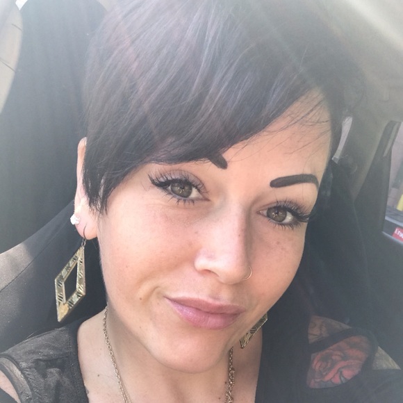 Meet your Posher, Rinali - Picture 1 of 1